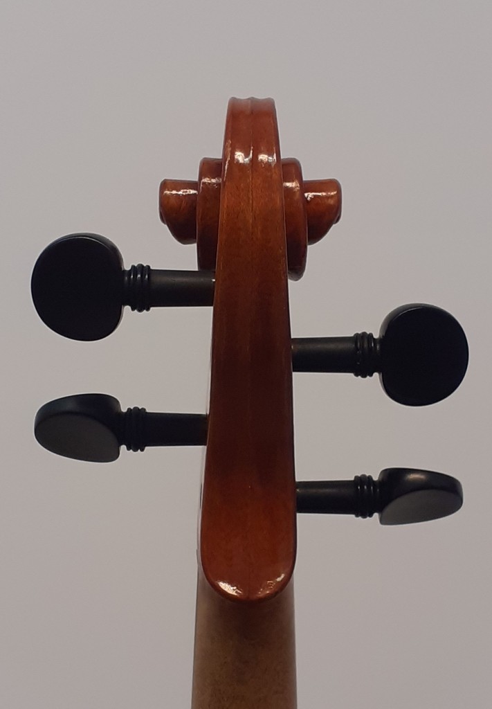 violine-maggini-klein-schnecke-retro